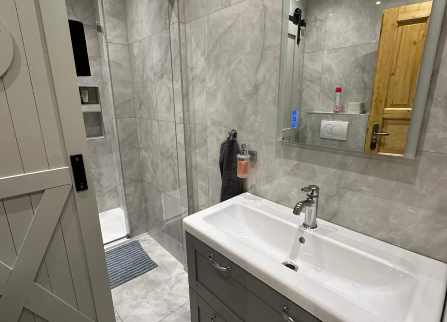 פראג Karlin Oasis 2-Bedroom Apartment צ'כיה